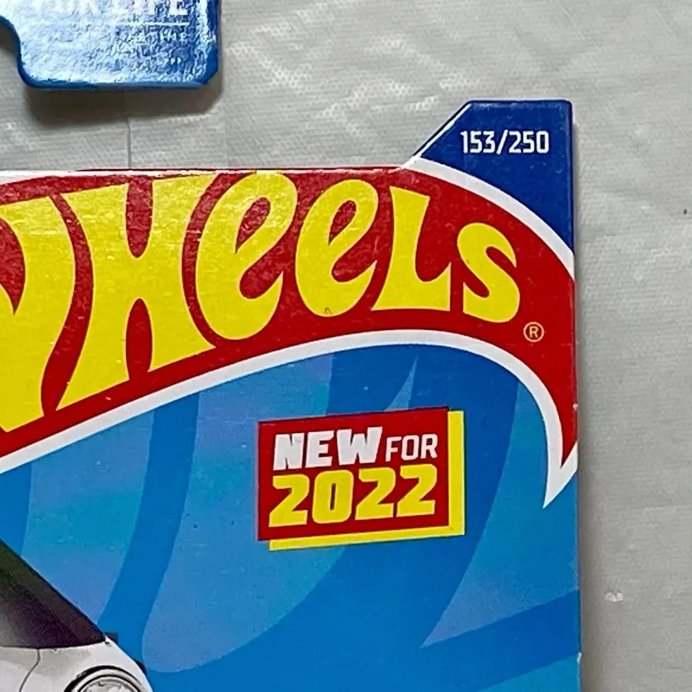 Hot Wheels BMW R nine T Racer 153/250 Retro Racers 10/10‎ White Motorcycle 2022